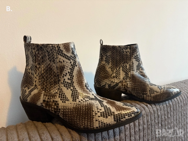 Кожени боти със змийски мотиви, снимка 5 - Дамски боти - 52104580