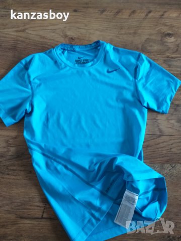 nike pro combat - страхотна мъжка тениска КАТО НОВА, снимка 7 - Тениски - 37104807