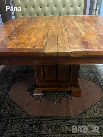 Масивна трапезна маса 