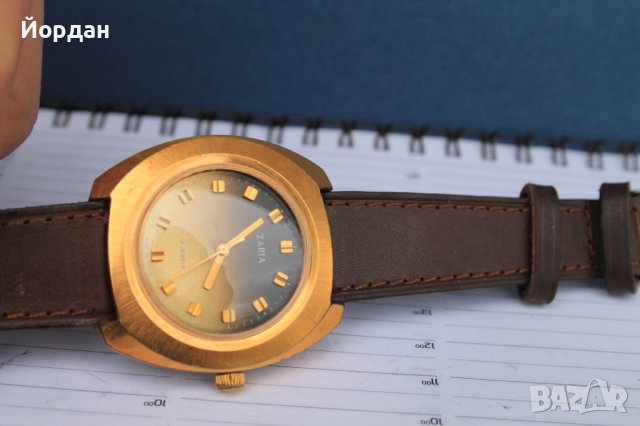 Рядък модел СССР часовник ''Заря'' 40 мм , снимка 8 - Антикварни и старинни предмети - 40350329