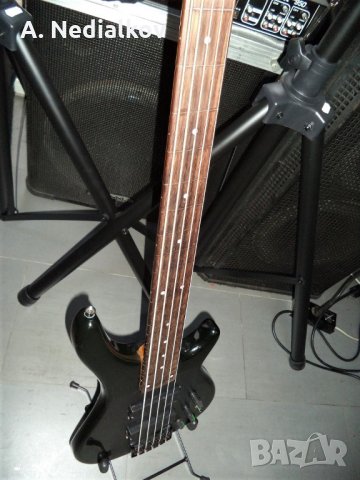 Stagg 5str.frettless bass, снимка 6 - Китари - 28557110