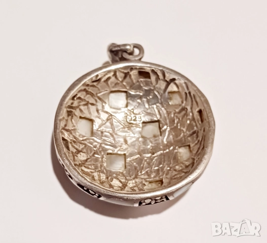 Масивна висулка с обсидиани и седефи, снимка 3 - Колиета, медальони, синджири - 52863079