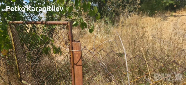 УПИ/с. Опан/ 2000 кв. м, снимка 2 - Парцели - 52403809