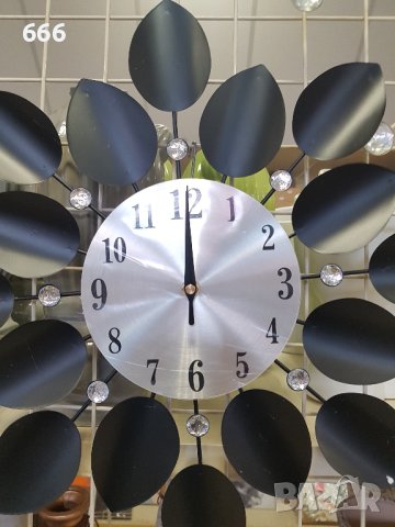 часовник , снимка 2 - Стенни часовници - 43483433