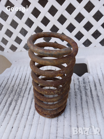 Пружина от автомобил, размерите се виждат на снимката, снимка 2 - Части - 36545616
