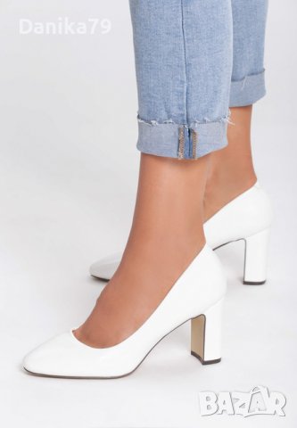 Дамски обувки в бял цвят, снимка 5 - Дамски ежедневни обувки - 38489861