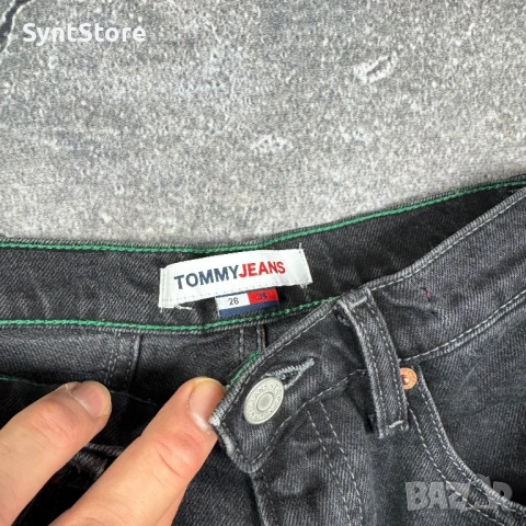 Tommy Jeans Ultra High Rise Tapered "Mom" Jeans – Черен деним с бродерия, снимка 3 - Дънки - 53300227