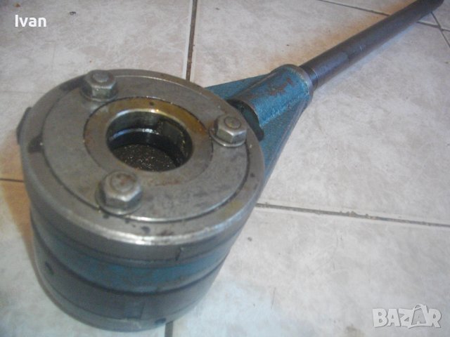 Унгарска Плашка/Пафта/Винтонарезка/Винторезка За Резби Тръби До 1 Цол-Почти Нова-С Ножове 3/4-1 Цол, снимка 12 - Други инструменти - 43226989