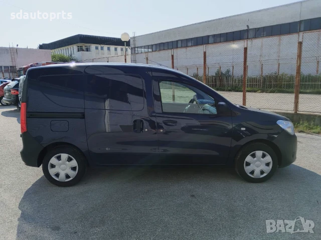 Топ Състояние Dacia Dokker 2018 1.6 SCe 93689 км, снимка 5 - Автомобили и джипове - 50733063