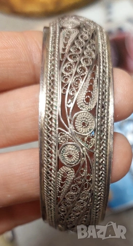 Сребърна тежка гривна 