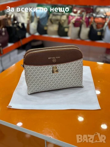 Michael Kors Дамска Чанта - Налични Различни Цветове Код E632, снимка 5 - Чанти - 50969702