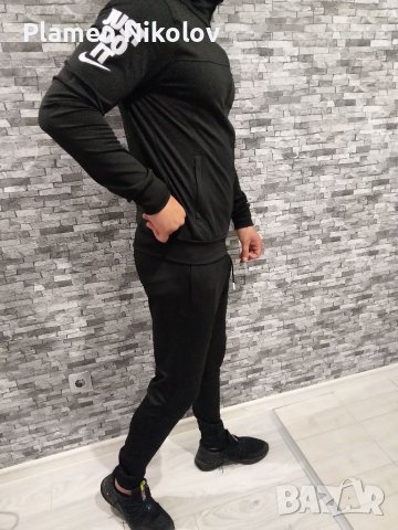 Спортен екип Nike от полиамид , снимка 4 - Спортни дрехи, екипи - 37864185