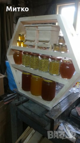 Стелаж за мед и сувенири, снимка 5 - Стелажи и щандове - 26407987