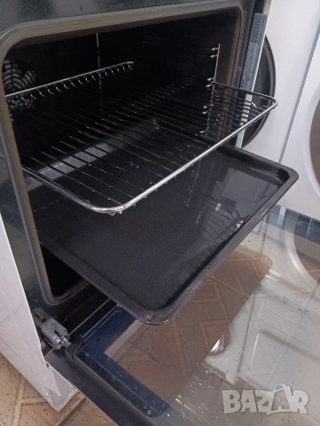 Свободно стояща печка с керамичен плот Voss с две години гаранция!, снимка 2 - Печки, фурни - 53570954