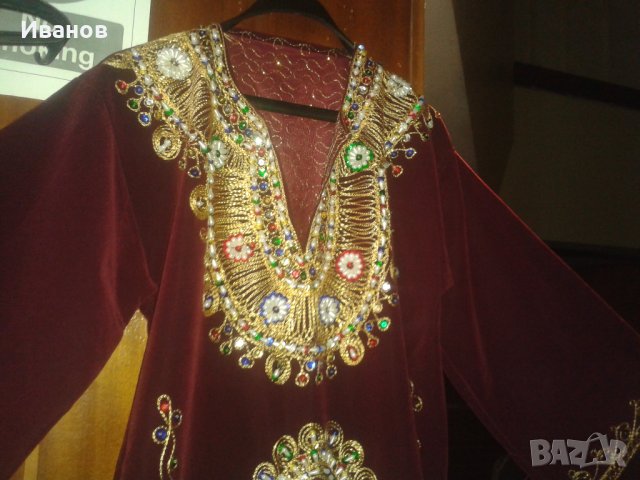 Рокля с хиляди мънисти продавам, снимка 2 - Рокли - 26731299