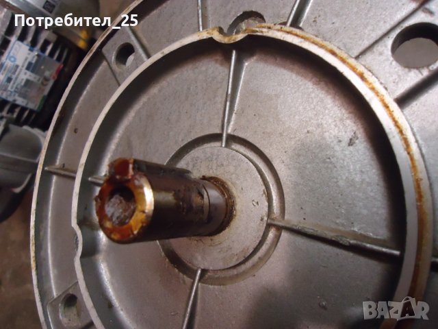 Фланцови ел.мотори 0,55 KW-1380 об/мин., снимка 8 - Електродвигатели - 39853882
