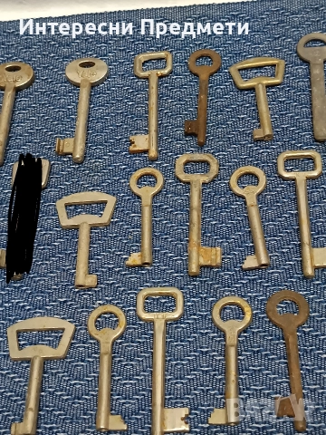 Лот стари ключове, най-различни., снимка 3 - Колекции - 50690253