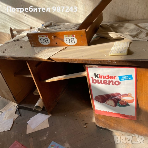 Мебели Соц – гардероби, секции, маси – запазени, снимка 13 - Секции и витрини - 52947598