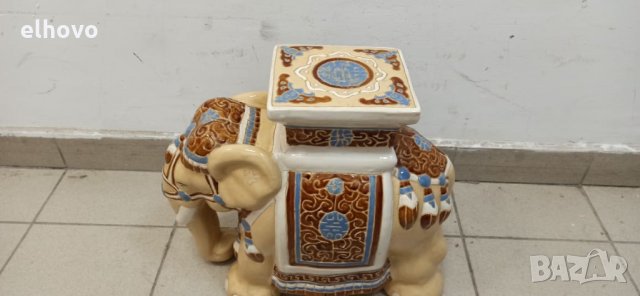 Голям керамичен слон, снимка 1 - Антикварни и старинни предмети - 32718501