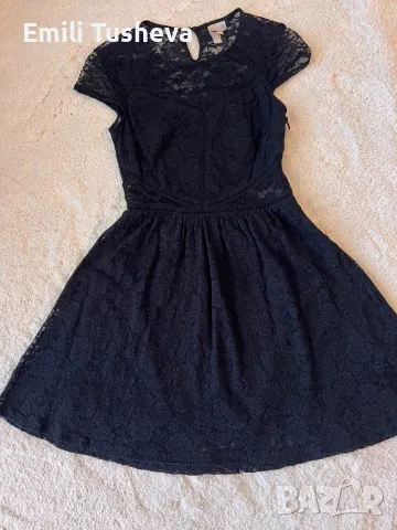 Дантелена черна рокля H&M