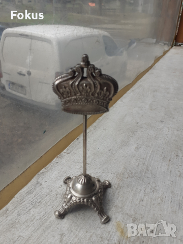 Корона поставка с корони, снимка 1 - Антикварни и старинни предмети - 44864257
