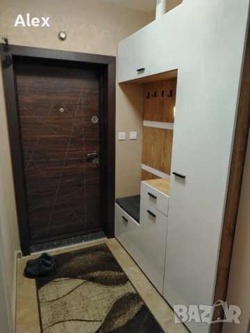 Агенция Танкос07 дава под наем тристаен обзаведен апартамент в Кючук Париж 