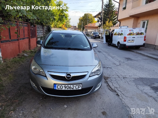  Продавам лек автомобил 