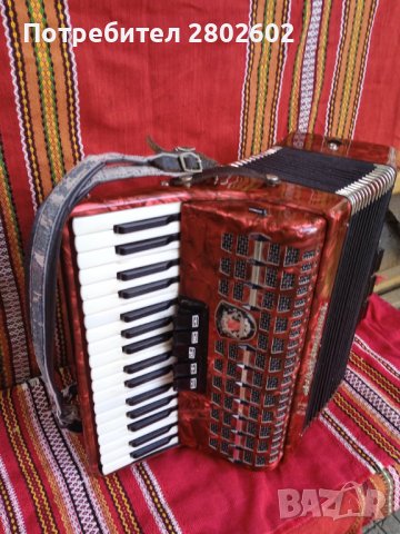 Продавам акордеон  Weltmeister Meteor Метеор 80 баса