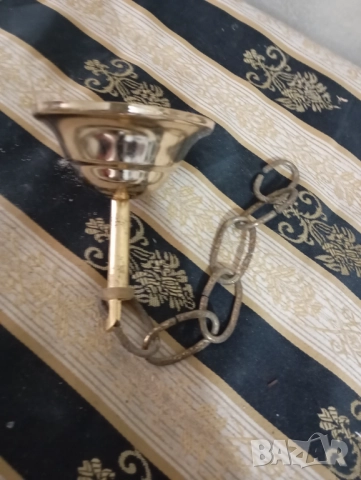 Розетка за полилей