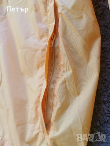 Продавам три чисто нови тънки леки ветровки /якета The North Face, снимка 4 - Якета - 50795353