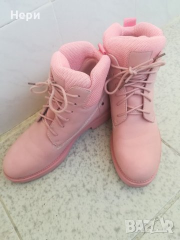 Зимни ботита, снимка 2 - Дамски боти - 39030127