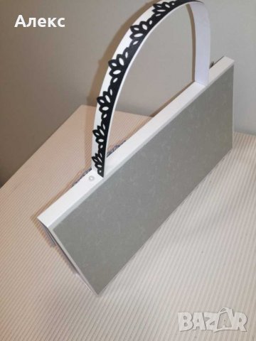 Картичка-чанта за абитуриенти, снимка 16 - Подаръци за жени - 32966957