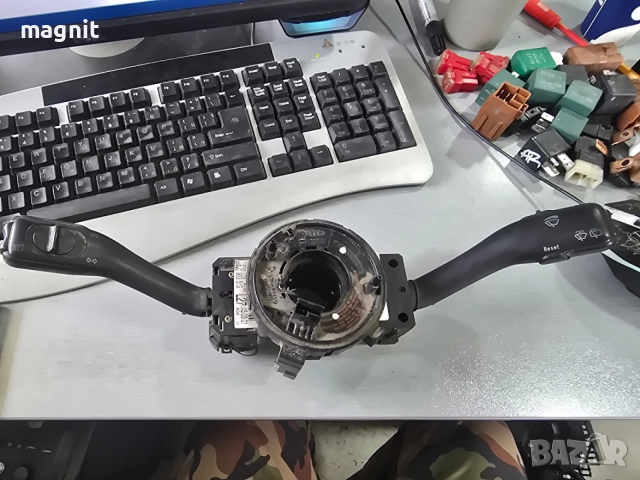 Лостчета за светлини и чистачки за VW Audi Seat Skoda 1j0953513 4b0953503h