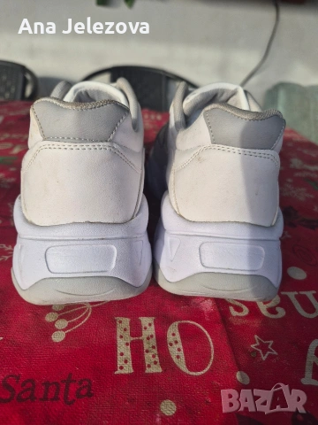 бели маратонки , снимка 4 - Маратонки - 53306317