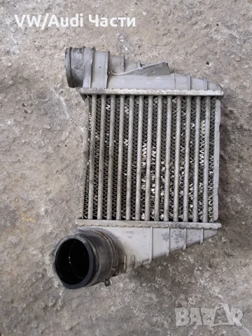 Интеркулер за Голф 4 Ауди А3 Сеат Шкода VW Golf 4 Audi A3 Seat Skoda Bora 1J0145805