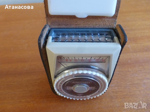 Фотографски светломер "Ленинград 4", снимка 9 - Чанти, стативи, аксесоари - 43808275