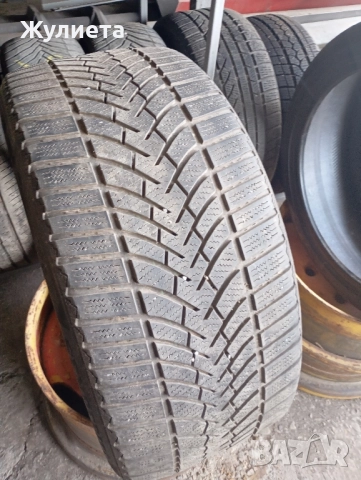 Гуми SEMPERIT 255/40R19, снимка 2 - Гуми и джанти - 51612157