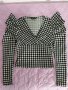 Дамска блуза с черно-бяла шарка, снимка 1 - Блузи с дълъг ръкав и пуловери - 43353967