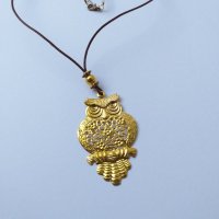 Красиво кожено колие с изящен медальон Бухалче в цвят Антично злато., снимка 8 - Колиета, медальони, синджири - 27932097