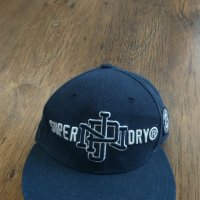 superdry - страхотна шапка КАТО НОВА, снимка 2 - Шапки - 33643548
