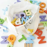 Le Toy Van Дървени букви в чанта - образователна игра за деца, снимка 3 - Образователни игри - 43117482
