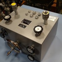 Стенд за манометри Press and Vacuum Tester NAGANO KEIKI PM-41, снимка 3 - Други машини и части - 33380441