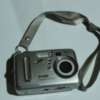 Цифров фотоапарат - Kodak, снимка 1 - Фотоапарати - 43015645