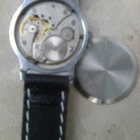 Стар съветски часовник ПОБЕДА с кожена каишка , снимка 4 - Мъжки - 37518063