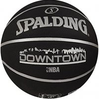 Баскетболна топка SPALDING Down town нова . Изработена от здрав гумен материал. Устойчива за игра на, снимка 1 - Баскетбол - 32220272