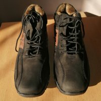 Продавам чисто нови зимни обувки   47 номер, снимка 1 - Мъжки боти - 35232895