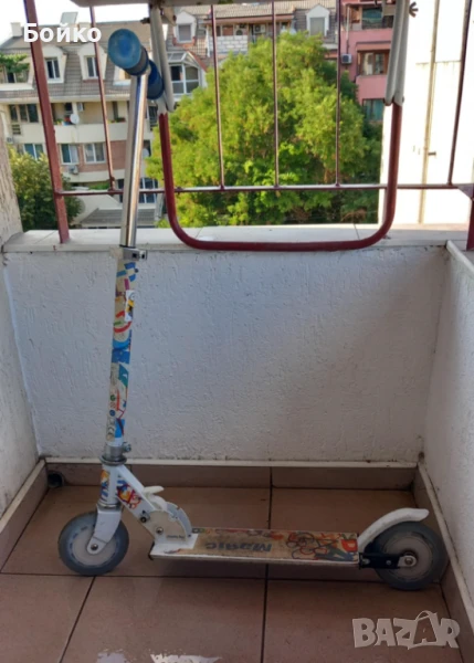 Детска тротинетка (на задно колело липсва лагер), снимка 1