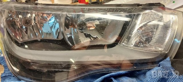 Десен Фар Audi A1 2010-2015 Halogen OEM 8X0941004, снимка 2 - Части - 37559588