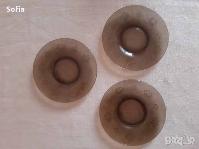 Търся ДУРАЛЕКС Испания/Кореком: Чаши/чинийки/Чаши Макове  и ПРЕДЛАГАМ малки чинийки 3бр Дуралекс