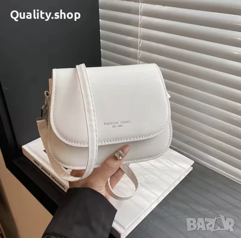 Елегантна бяла дамска чанта, снимка 3 - Чанти - 51113683